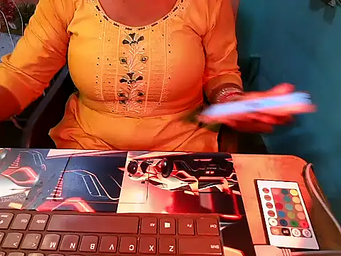 Snapshot of PREETI_BABY chatting on July 4, 2026, 3:57 am PREETI BABY online show from July 4, 2026, 3:57 am