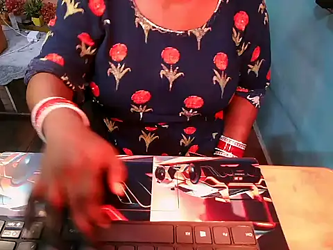 Snapshot of PREETI_BABY chatting on July 3, 2026, 6:53 am PREETI BABY online show from July 3, 2026, 6:53 am