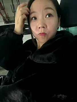 Snapshot of xinmeng-000 chatting on November 5, 2025, 3:53 am xinmeng-000 online show from November 5, 2025, 3:53 am