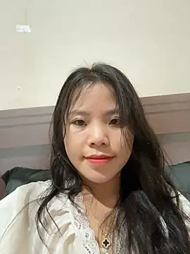 Bella 7777 online show from October 25, 2025, 3:34 pm