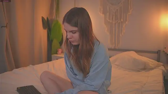 Snapshot of Lu__Lane chatting on October 16, 2025, 8:22 am Lu Lane online show from October 16, 2025, 8:22 am