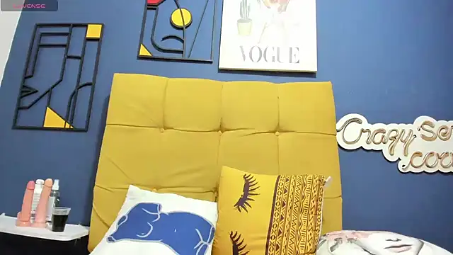 Lucia Spear online show from September 25, 2025, 1:50 pm