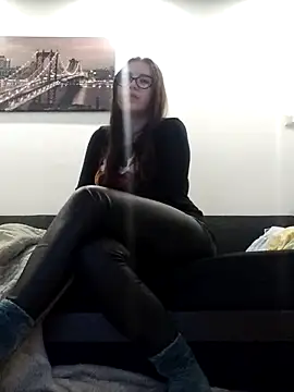 BlackPanttera online show from November 7, 2025, 2:32 pm