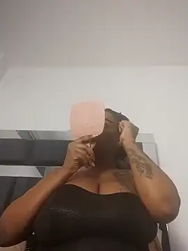 SheilaCoopers  online show from April 30, 2026, 10:44 am