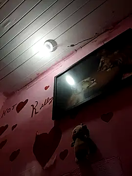 Kellye hotTs online show from April 10, 2026, 7:32 pm