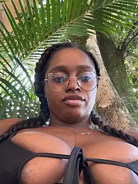 Snapshot of darle_volant chatting on January 18, 2026, 9:51 pm darle volant online show from January 18, 2026, 9:51 pm