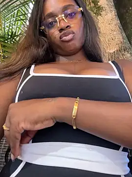 Snapshot of darle_volant chatting on February 12, 2026, 10:31 pm darle volant online show from February 12, 2026, 10:31 pm