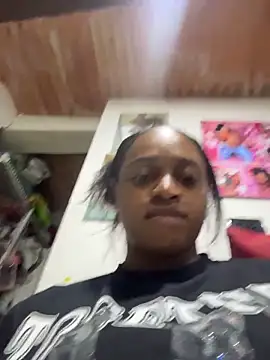 Snapshot of darle_volant chatting on March 3, 2026, 4:30 am darle volant online show from March 3, 2026, 4:30 am