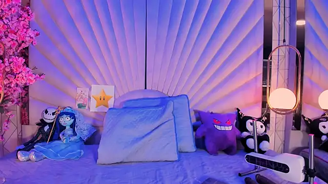 VesperVelvet online show from April 3, 2026, 5:36 am