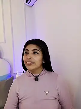 Snapshot of Kaylachannell chatting on June 12, 2026, 3:37 am Kaylachannell online show from June 12, 2026, 3:37 am