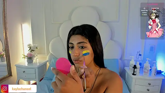 Snapshot of Kaylachannell chatting on June 18, 2026, 4:33 am Kaylachannell online show from June 18, 2026, 4:33 am