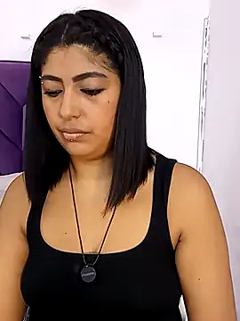 Kaylachannell online show from April 14, 2026, 3:44 am