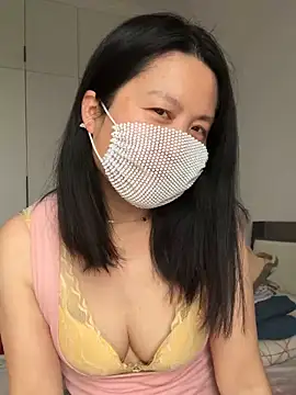 chengcheng12 online show from February 8, 2026, 2:42 am