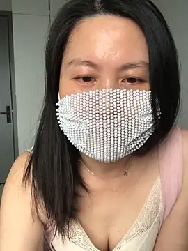 chengcheng12 online show from February 10, 2026, 5:28 am