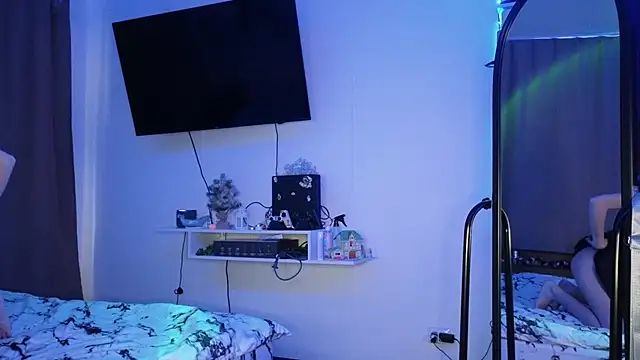 Candy Flosse online show from October 24, 2025, 8:24 am