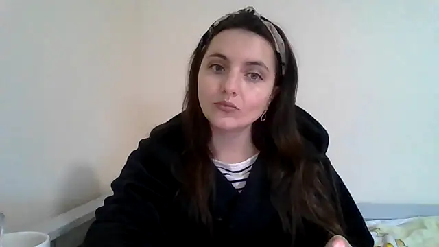 DInaraXRose online show from December 3, 2025, 11:53 am