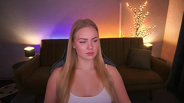 CelesteNoir online show from October 10, 2025, 6:25 am