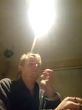 piercingpik online show from October 28, 2025, 9:36 pm