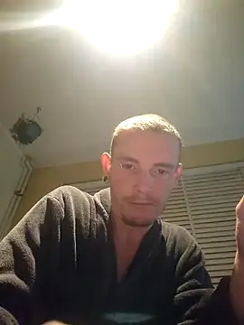 piercingpik online show from January 6, 2026, 8:24 pm