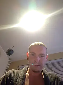 piercingpik online show from January 5, 2026, 9:51 pm