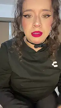 Snapshot of Lucy_YupiSweet chatting on January 14, 2026, 10:24 pm Lucy YupiSweet online show from January 14, 2026, 10:24 pm