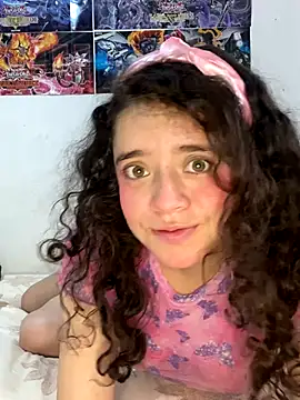 Snapshot of Lucy_YupiSweet chatting on November 7, 2025, 4:00 pm Lucy YupiSweet online show from November 7, 2025, 4:00 pm