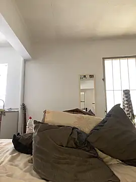 Snapshot of Lucy_YupiSweet chatting on December 19, 2025, 8:11 pm Lucy YupiSweet online show from December 19, 2025, 8:11 pm