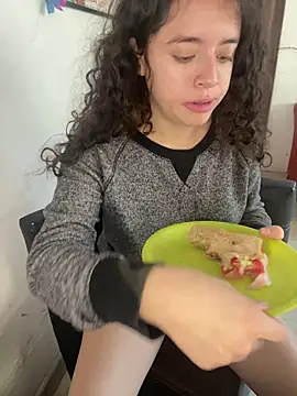 Snapshot of Lucy_YupiSweet chatting on November 27, 2025, 3:45 pm Lucy YupiSweet online show from November 27, 2025, 3:45 pm