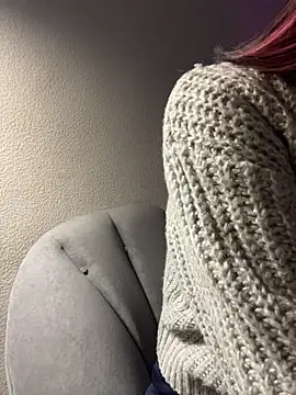 AikoYamada online show from November 17, 2025, 5:44 am