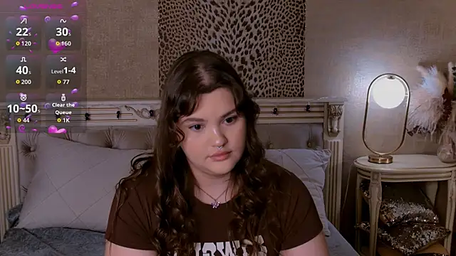 EmilyHyde online show from November 6, 2025, 8:46 pm