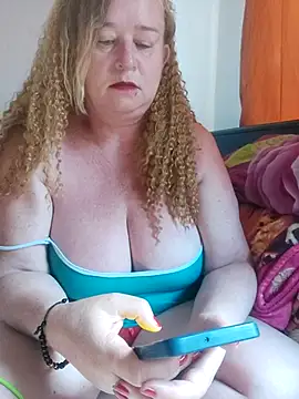 Miss-tetas online show from December 1, 2025, 12:50 pm