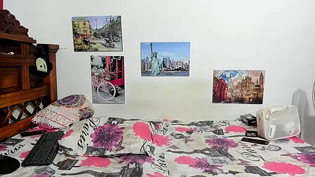 Roxana Tony online show from October 26, 2025, 1:28 am