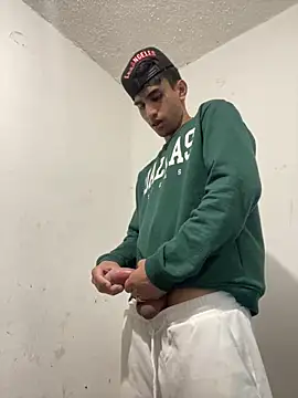 Snapshot of Camachito332 chatting on March 21, 2026, 4:00 pm Camachito332 online show from March 21, 2026, 4:00 pm