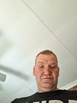 Snapshot of wallacelegend chatting on November 5, 2025, 6:05 am wallacelegend online show from November 5, 2025, 6:05 am