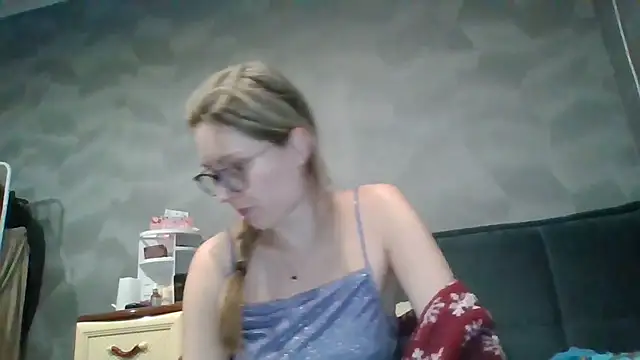 Snapshot of Jugira chatting on January 6, 2026, 11:31 pm Jugira online show from January 6, 2026, 11:31 pm