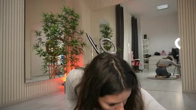 EmmaBlanco online show from October 17, 2025, 7:04 pm