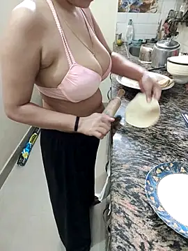 Pihu Chopra online show from October 29, 2025, 4:44 am