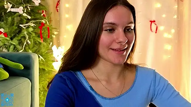 chloemilka online show from December 20, 2025, 7:17 pm