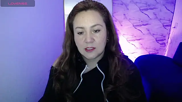 camixxx m online show from February 10, 2026, 1:32 pm