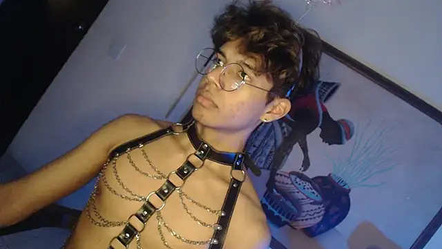 Kaoriimatsuii online show from November 3, 2025, 5:23 am