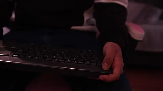 Snapshot of Ethan_occonor chatting on January 9, 2026, 12:23 pm Ethan occonor online show from January 9, 2026, 12:23 pm