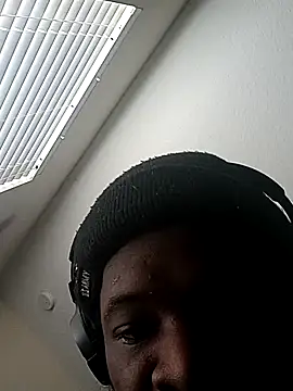 Snapshot of Kaalum561 chatting on November 24, 2025, 1:33 pm Kaalum561 online show from November 24, 2025, 1:33 pm