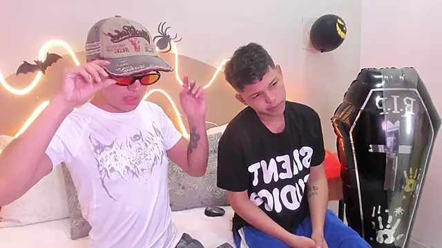 Enrrixxx  online show from October 26, 2025, 7:25 pm