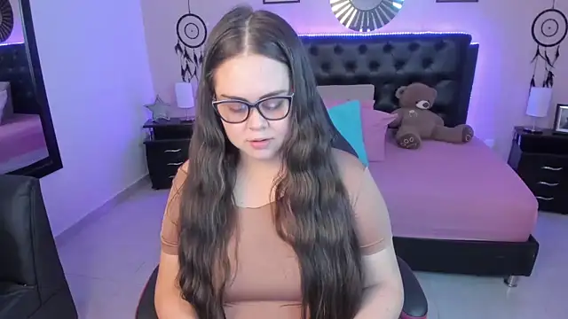 LolaVillalobos online show from February 20, 2026, 3:14 pm