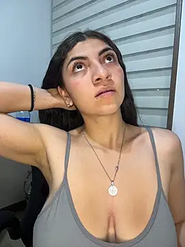 arieel  722 online show from October 20, 2025, 3:41 am