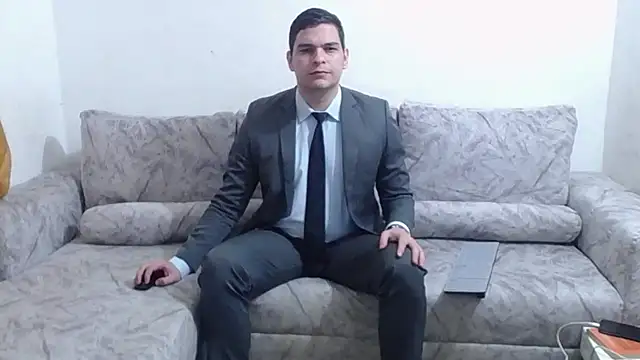 Victor Maitland online show from November 7, 2025, 3:44 am