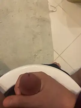 Snapshot of Mbidee chatting on February 28, 2026, 12:16 pm Mbidee online show from February 28, 2026, 12:16 pm