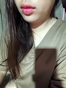 Snapshot of July_9- chatting on September 17, 2025, 8:00 pm July 9- online show from September 17, 2025, 8:00 pm
