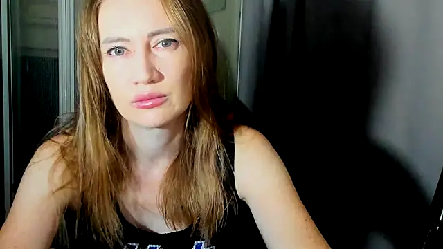 JessFoxxx online show from July 27, 2026, 1:45 am