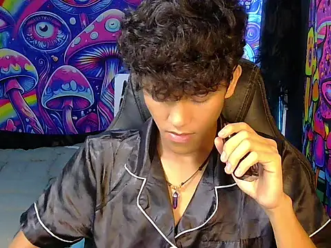 kenbigcockxx online show from June 5, 2026, 6:35 pm